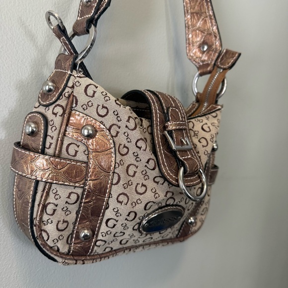 Y2K Vintage Guess Signature Brown and Cream Shoulder Bag - Picture 6 of 12